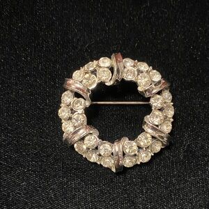 Coro vintage Silver rhinestone circle Brooch